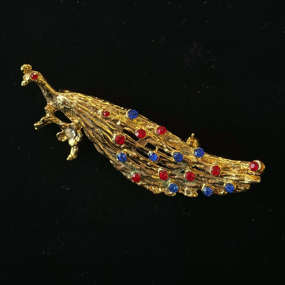 Vintage Gold-tone peacock broach